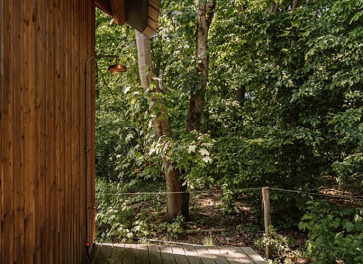 Kinder geniessen das Bad im Ferienhaus in Nistelrode, Nordost-Brabant, Nordbrabant.