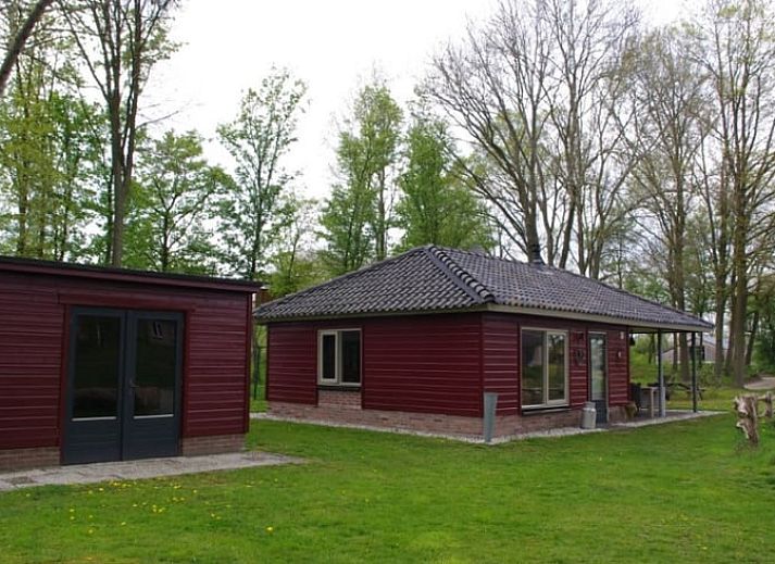 Beautiful view of pond at Cottage in Escharen, vacation home in northeast Brabant.