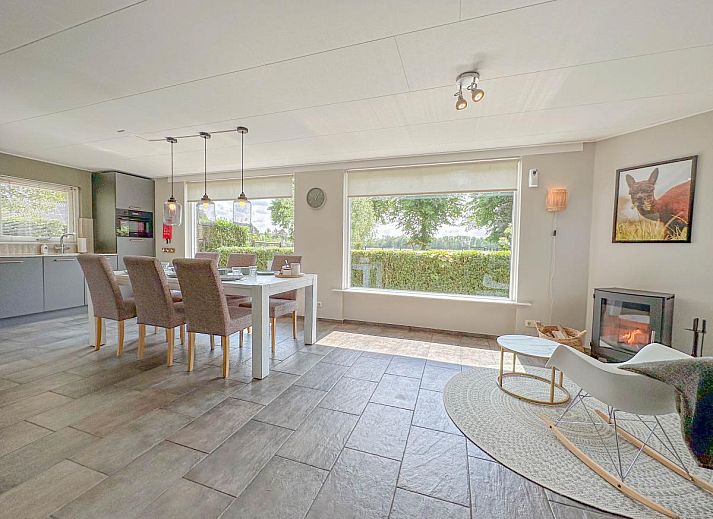 Alpacafarm Vorstenbosch vacation home with alpacas in the garden, located in picturesque northeastern Brabant.