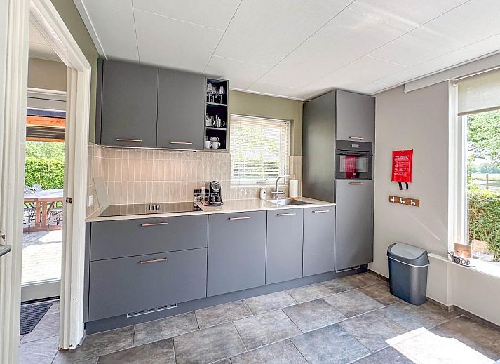 Alpacafarm Vorstenbosch vacation home with alpacas in the garden, located in picturesque northeastern Brabant.