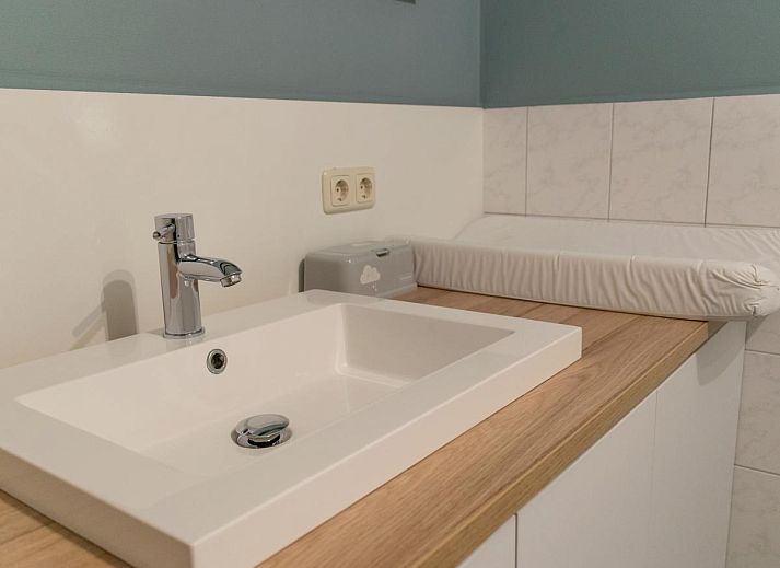 Modern living room of Alpacafarm Vorstenbosch vacation home in Vorstenbosch, North Brabant with lots of light.