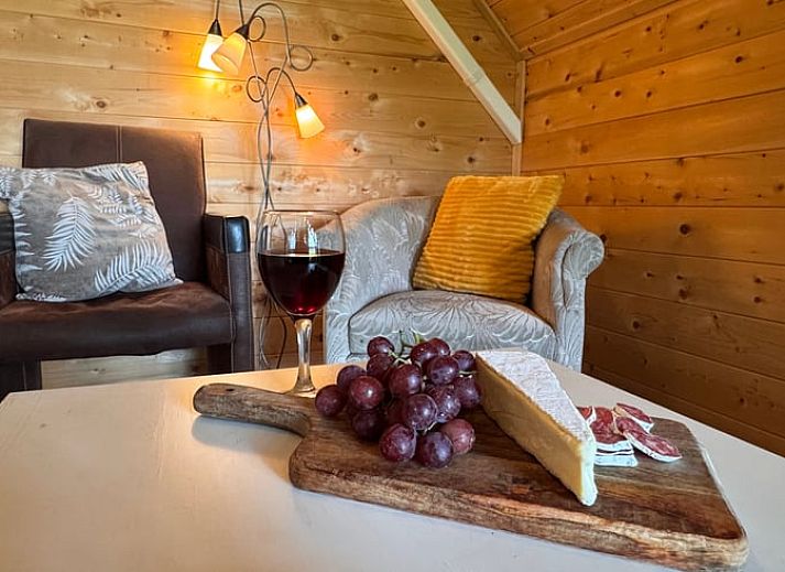 Charmant vakantiehuis Huisje in Vortum Mullem met veranda in Vortum-Mullem, omringd door natuur in Noordoost Brabant.