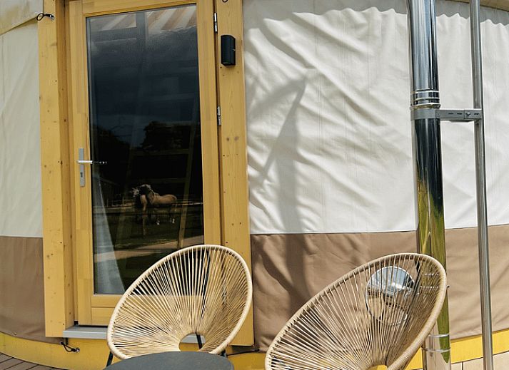 Enjoy nature at Holiday home in Ledeacker, surrounded by green fields in North Brabant.