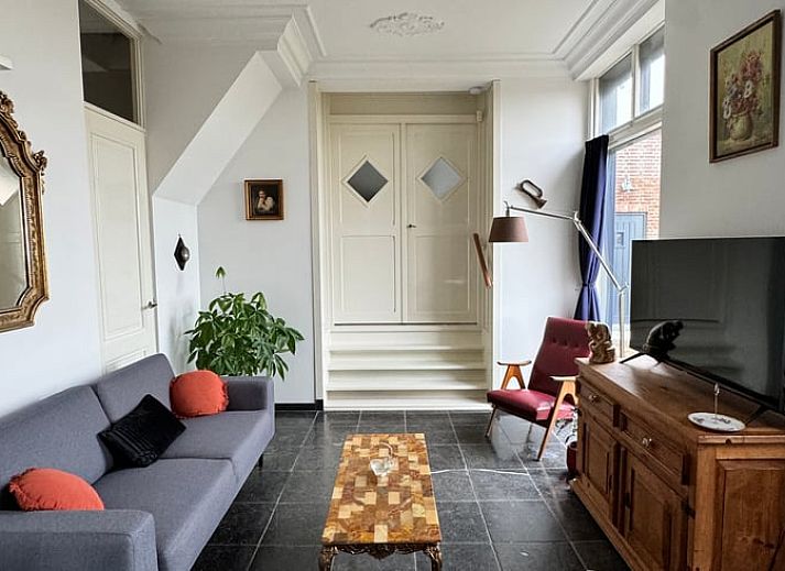 Sierlijke kroonluchter in Vakantiehuisje in Ossendrecht, Noord Brabant.