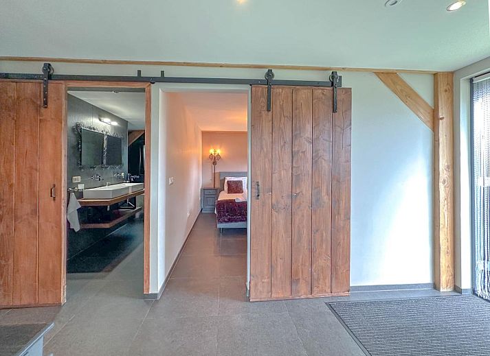 Enjoy the green surroundings at Villa Brocante in Alphen, vacation home with terrace in West Brabant.