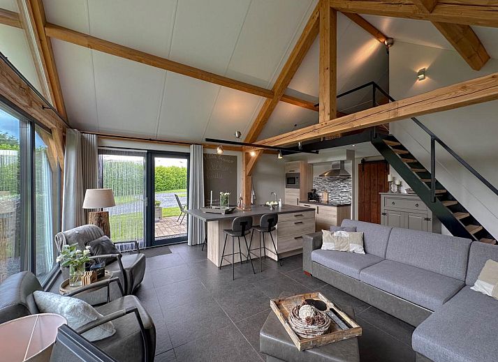 Villa Bianco vacation home in Alphen, North Brabant with beautiful garden and terrace.