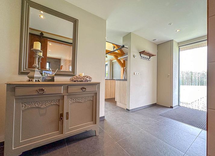 Rear view of Villa Bianco in Alphen, West Brabant with green surroundings.