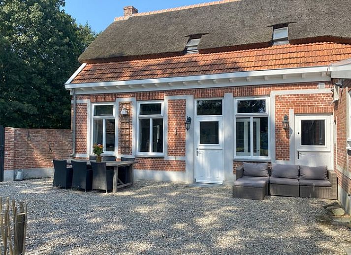 Romantisches Ambiente im Schlafzimmer des Ferienhauses in Hoogerheide, Nordbrabant.