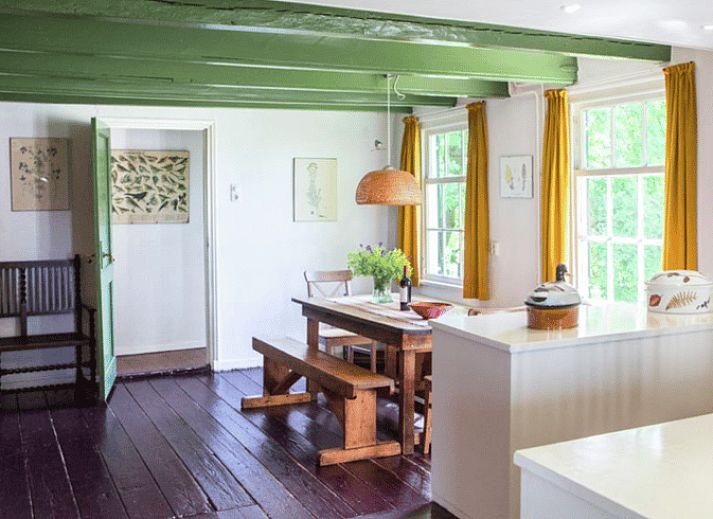 Vacation cottage in Drimmelen surrounded by green fields in West Brabant, North Brabant.