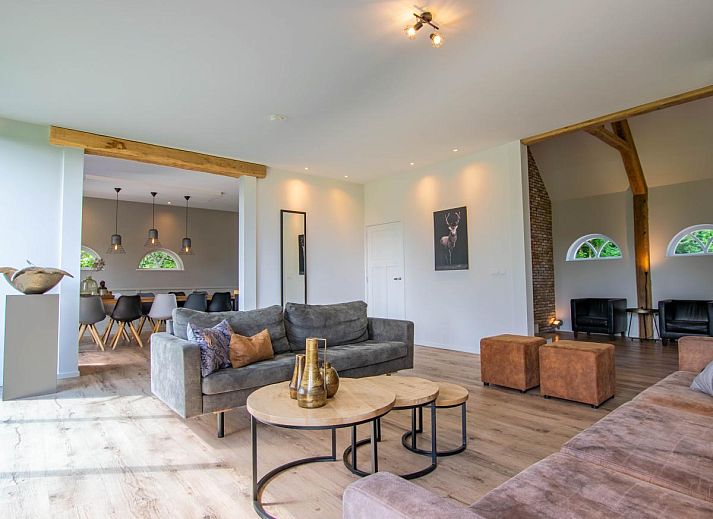 Gemuetliche Terrasse im Ferienhaus De Karkooi in Rijsbergen, Nordbrabant.