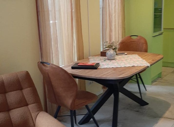 Rustic vacation home in Werkendam surrounded by greenery, West Brabant, North Brabant