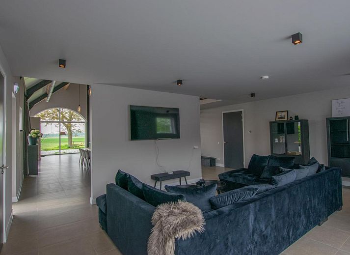 Stilvolles Esszimmer im Jonkershof, Ferienhaus in Lage Zwaluwe mit Blick auf die Natur von Westbrabant.