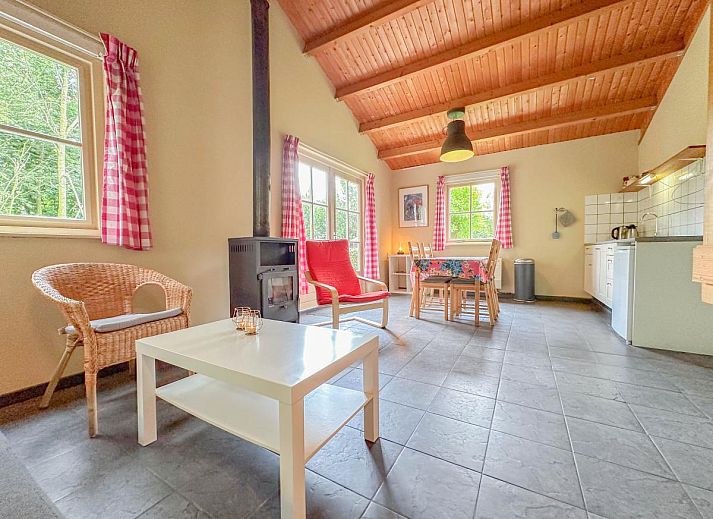 Terras van vakantiehuis Aarde in Lage Zwaluwe, perfect voor ontspanning in West Brabant, Noord Brabant.