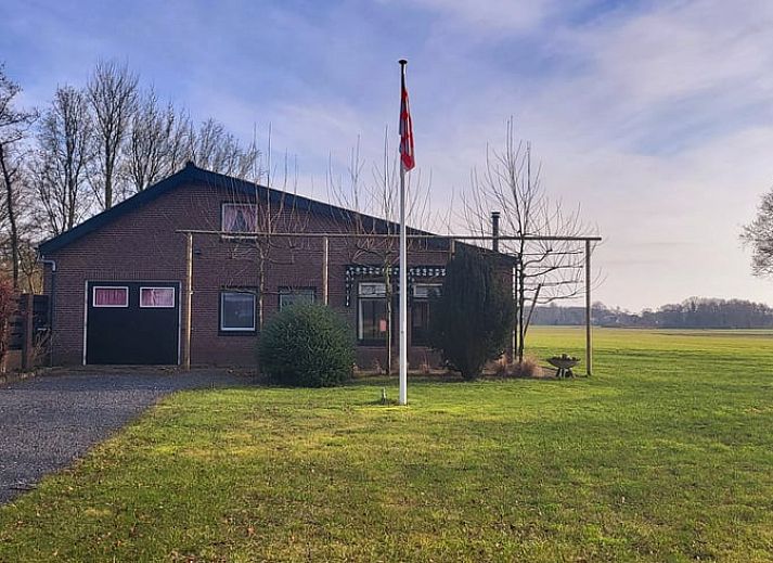 Ferienhaus in Sprundel in West-Brabant, ein charmantes Ferienhaus inmitten von gruenen Feldern.