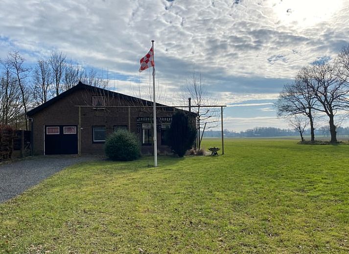 Veranda des Hauses in Sprundel, ein Ferienhaus in Nordbrabant mit rustikalem Charme.