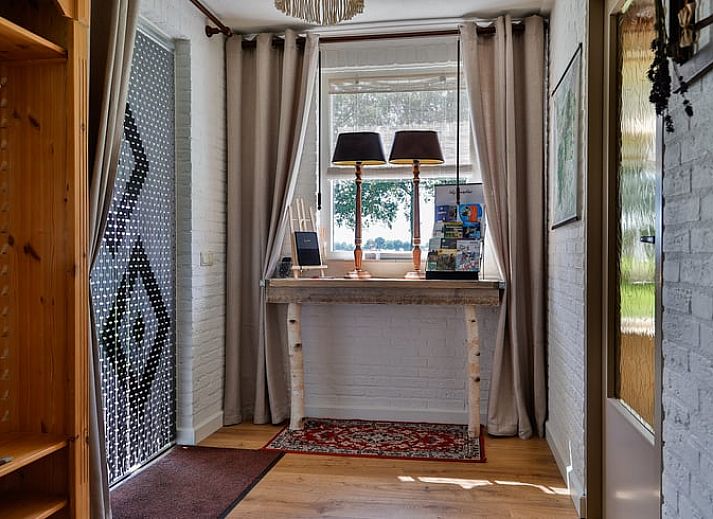 Eingang zum Cottage in Sprundel, einem Ferienhaus in Westbrabant mit laendlichem Charme.