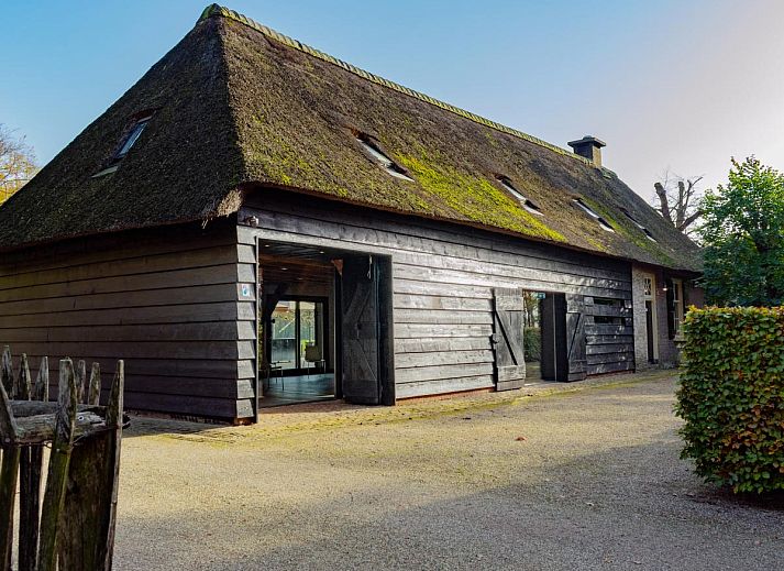 De Jager en de Gelagkamers, a charming vacation home in Ulvenhout AC, surrounded by green nature in West Brabant.