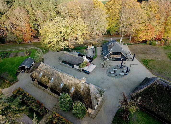 De Jager en de Gelagkamers, a charming vacation home in Ulvenhout AC, surrounded by green nature in West Brabant.