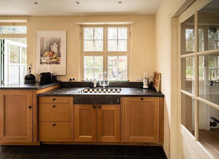 Bosrijke omgeving van Huisje in Putte, vakantiehuis in West Brabant, Noord Brabant.