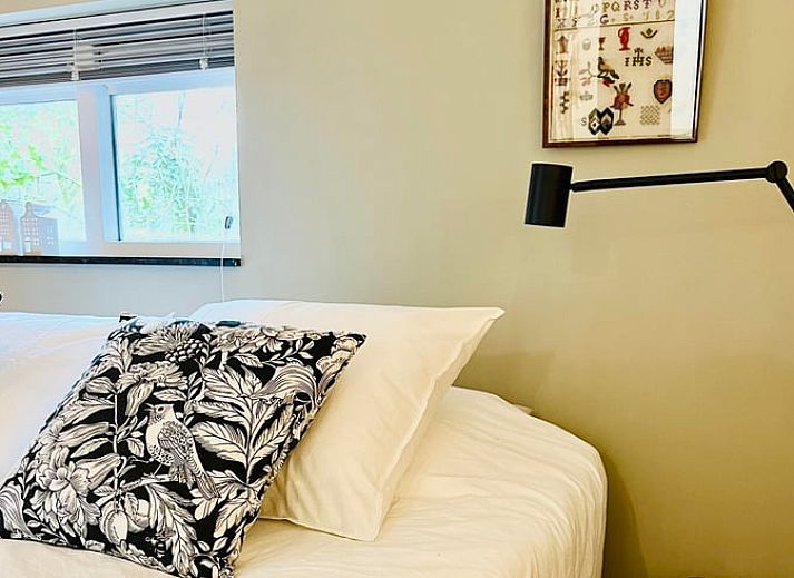 Vacation cottage in Strijbeek with beautiful garden in West Brabant, North Brabant.