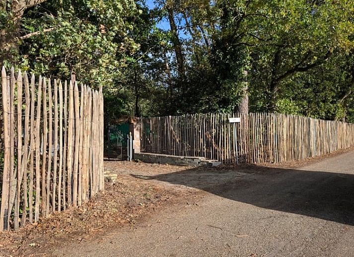 Ruime eetkamer in Vakantiehuis in Heerle, perfect voor gezellige diners.