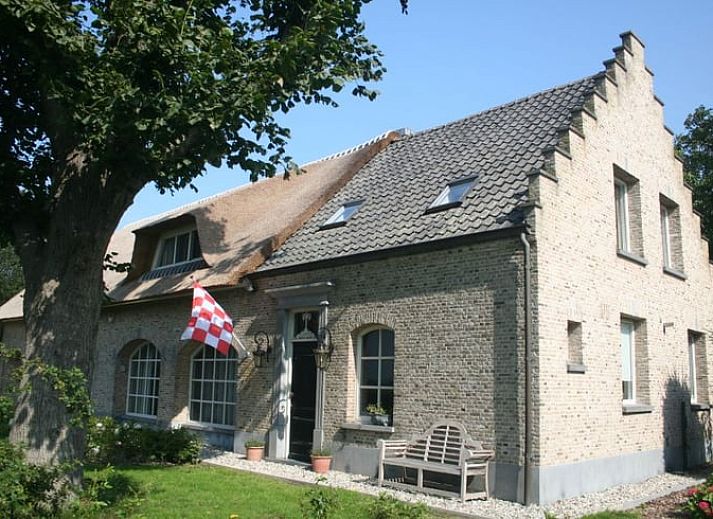 Charmant Huisje in Moerstraten, vakantiehuis in West Brabant, Noord Brabant, omgeven door natuur en rustieke architectuur.
