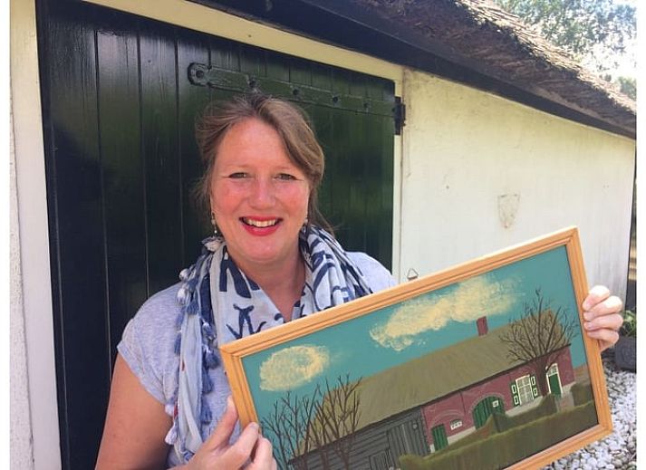 Ontdek de charmante Bed & Breakfast Merel & Mos in Moerstraten, West Brabant, met een uitnodigend bord en groene omgeving.