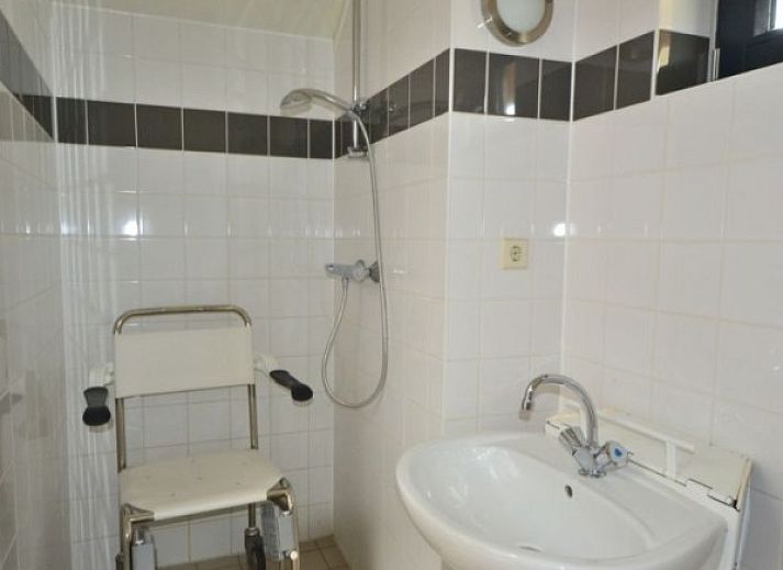 Unterkunft 4501184 - Ferienhaus Noordzeekust - 4 pers. Bungalow (ook geschikt voor mindervaliden)