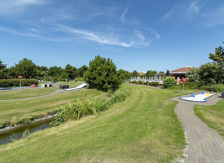 Gruene Umgebung um Strandslag 225 Julianadorp aan zee in Nordholland, ideal fuer Naturliebhaber.
