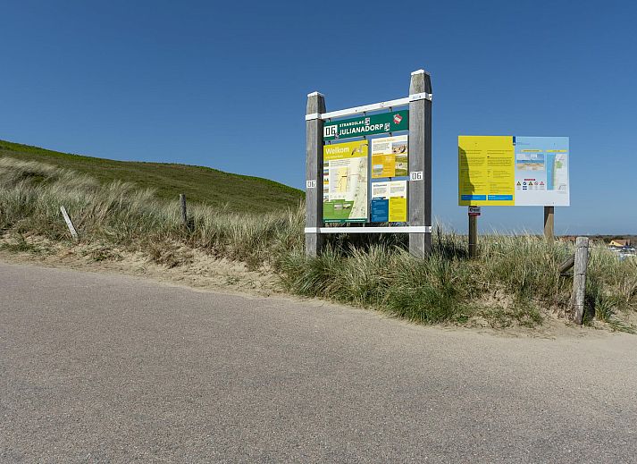 Gruene Umgebung um Strandslag 225 Julianadorp aan zee in Nordholland, ideal fuer Naturliebhaber.