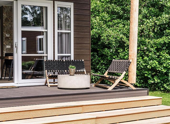 Open keuken en woonkamer in Strandhuisje 4 personen, Julianadorp, Noordzeekust, Noord-Holland.