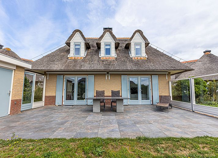 Vooraanzicht van Vrijstaande woning in Julianadorp, vakantiehuis aan de Noordzeekust, Noord-Holland.