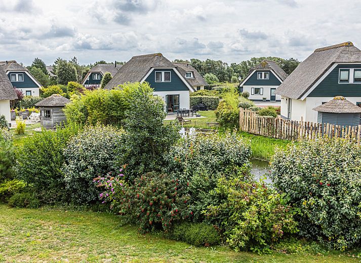 Ruim terras bij Vrijstaande woning in Julianadorp, ideaal voor ontspanning, Noordzeekust, Noord-Holland.
