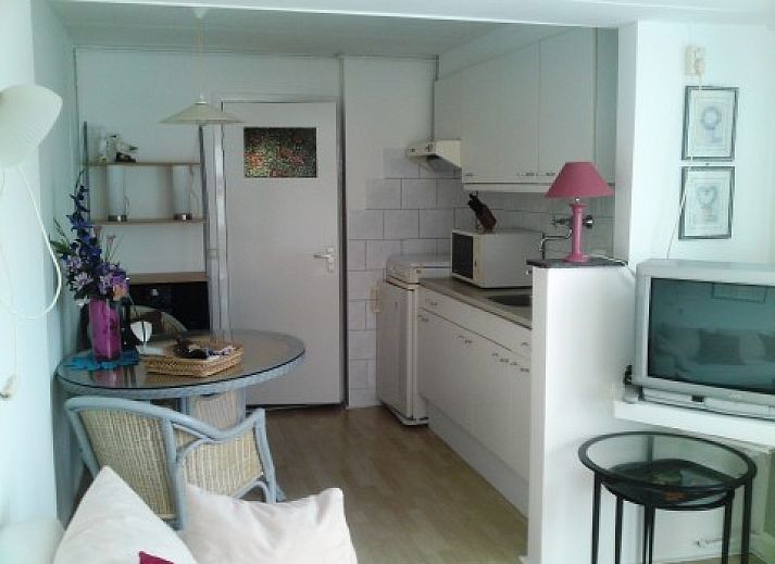 Zomerhuis DEZEESTER in Egmond aan Zee, charmant vakantiehuis aan de Noordzeekust met karakteristieke gevel.