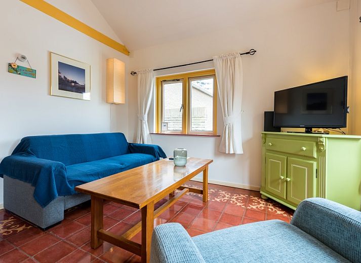 Gruener Innenhof im Zomerhuisjes de Bels, Ferienhaus in Egmond aan Zee, Nordholland.