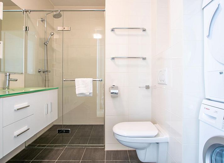 Veranda von Krab aan Zee Ferienhaus mit Blick auf die Nordseekueste in Egmond aan Zee, Nordholland.
