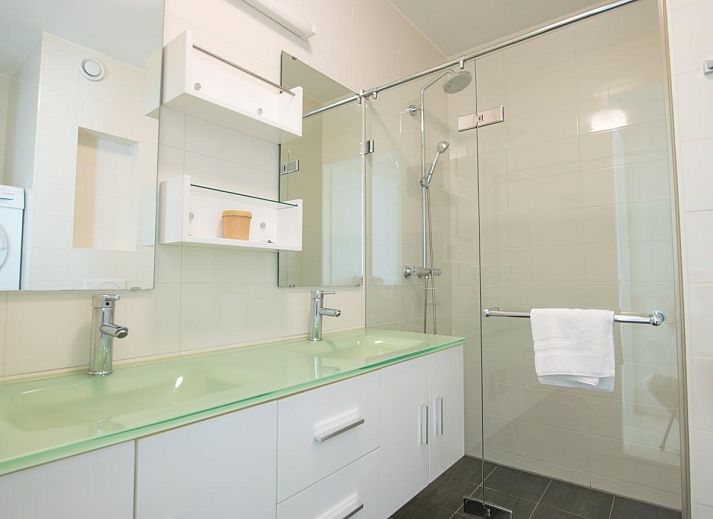 Veranda von Krab aan Zee Ferienhaus mit Blick auf die Nordseekueste in Egmond aan Zee, Nordholland.