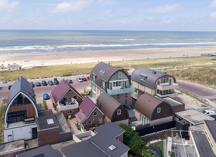 Das Ferienhaus Zeebaars in Egmond aan Zee bietet einen wunderschoenen Blick auf die Nordseekueste in Nordholland und ist ideal fuer Strandliebhaber.