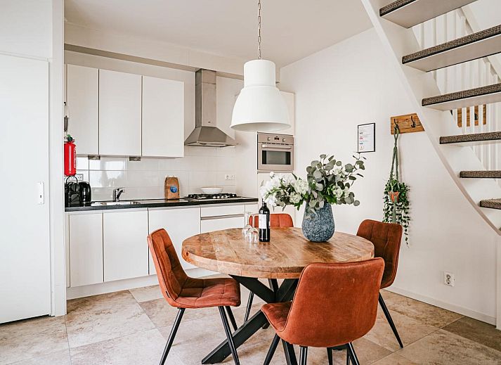 The Platvis vacation home in Egmond aan Zee features modern architecture and a sunny terrace on the North Sea coast of North Holland.