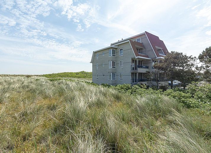 Enjoy the balcony of Callantsduyne 22 Groote Keeten, a vacation home in Callantsoog on the North Sea coast.