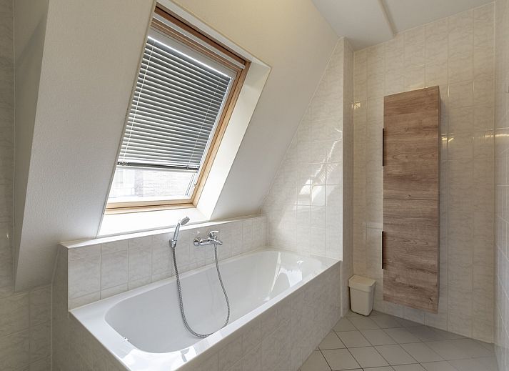 Parkeerplaats bij Duinerei B301 Groote Keeten, vakantiehuis in Callantsoog.