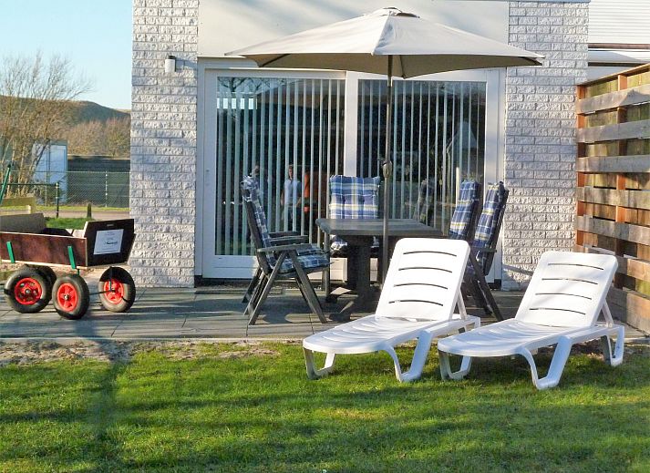 Guest house 4504150 - Holiday property Noordzeekust - Vakantiehuis Ferienbungalow Abbes mit Garten und Terrasse
