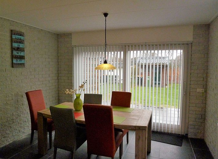 Guest house 4504150 - Holiday property Noordzeekust - Vakantiehuis Ferienbungalow Abbes mit Garten und Terrasse