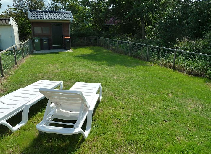 Guest house 4504150 - Holiday property Noordzeekust - Vakantiehuis Ferienbungalow Abbes mit Garten und Terrasse