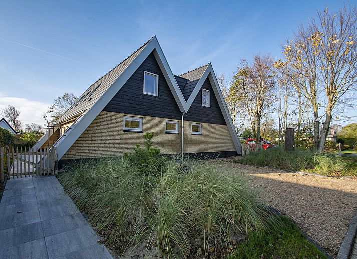 Modernes Ferienhaus Sandepark 171 Groote Keeten in Callantsoog mit grossem Garten und Terrasse an der Nordseekueste, Nordholland.
