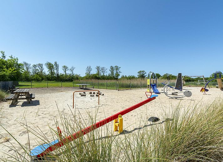 Villa Matisse Groote Keeten Ferienhaus mit gruenem Garten in Callantsoog, Nordseekueste, Nordholland.
