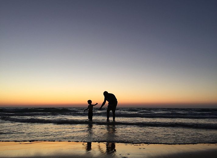 Gemuetliches Wohnzimmer des Ferienhauses Villa Matisse Groote Keeten in Callantsoog, Nordseekueste, Nordholland.
