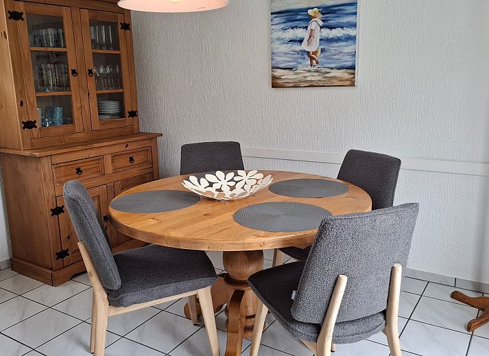 Unterkunft 4504176 - Ferienhaus Noordzeekust - Vakantiehuis "De Korre 4" mit privatem Garten und Terrasse