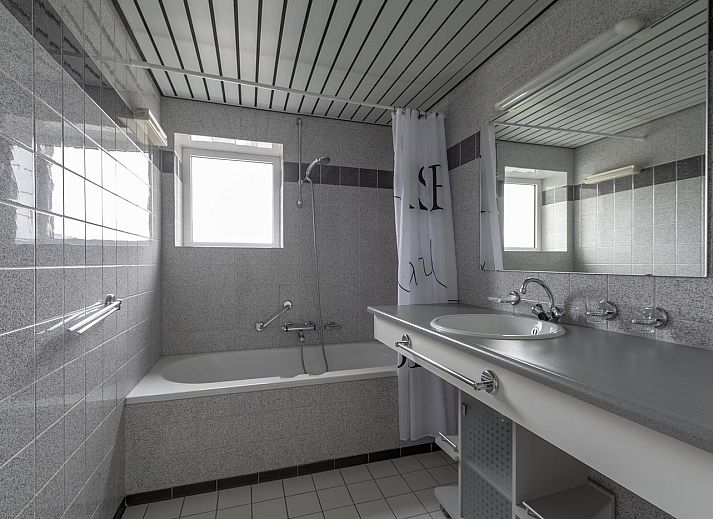 Erkunden Sie die Umgebung von Callantsduyne 21 Groote Keeten, Ferienhaus in Callantsoog, Nordholland, mit Blick auf die Duenen.