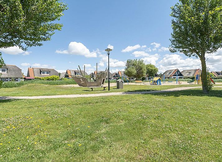 Buitenplaats 138 Callantsoog vakantiehuis met rieten dak in Callantsoog Noord-Holland